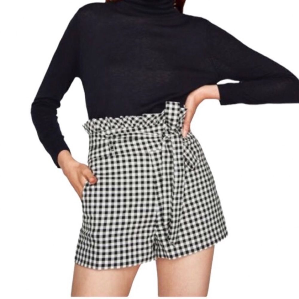 ZARA | High Rise Paperbag Waist Gingham Black & White Plaid Shorts Women’s Large